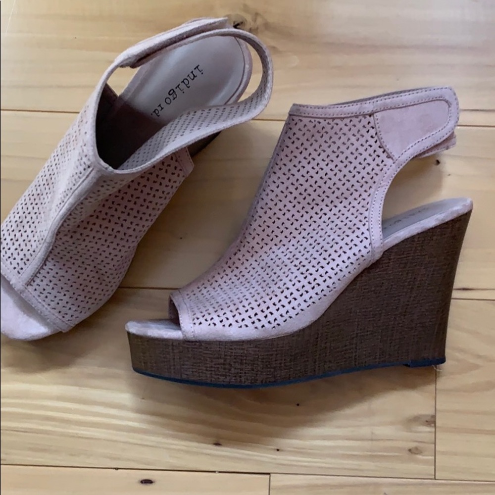Wedges. Indigo